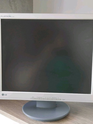 Οθόνη LG Flatron 19" L1519S LCD σαν καινούργιο