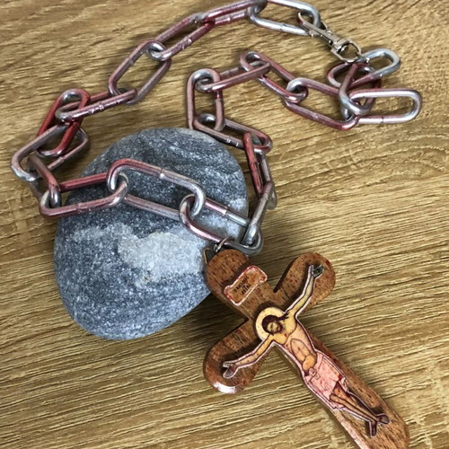 Industrial Blood-Splatter Paperclip Chain with Wooden Icon Crucifix Pendant new