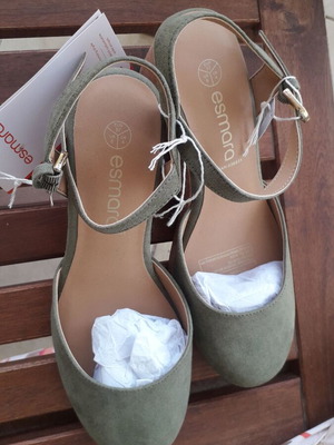 Esmara platform shoes size 37 new khaki