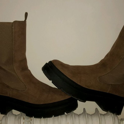 Chelsea boots suede brown tan new, high