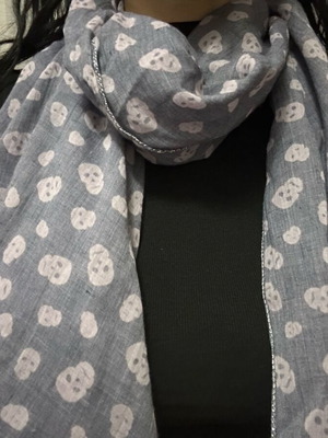 Scarf with pattern like new, beige and pink