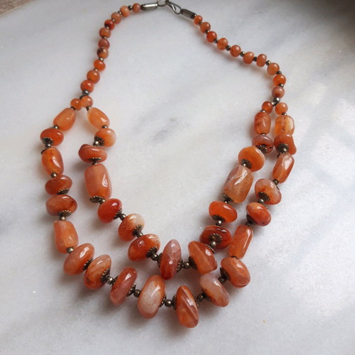 Necklace with semi-precious stones used, orange
