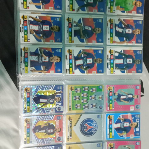 Paris Saint Germain Team 2023 Cards like new, collectible