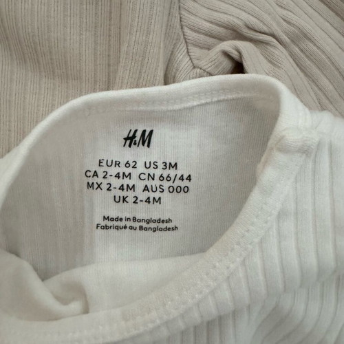 H&M INFANT SET BODYSUITS LEGGINGS 2-4 MONTHS BRAND NAME INFANT CLOTHING