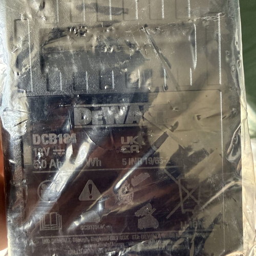 Dewalt DCB184 18V XR 5Ah battery