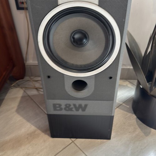 B&W DM 570 speaker used floor-standing