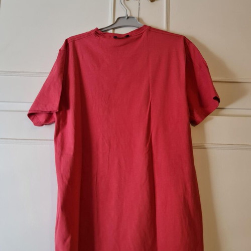 Funky Buddha t-shirt size M like new, red pink