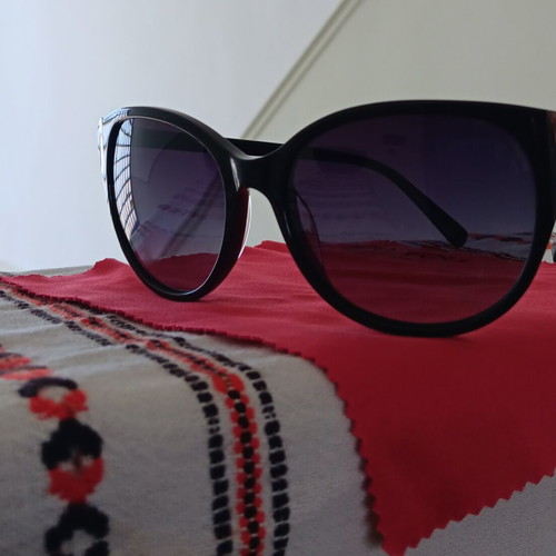 Escape Eyewear women's sunglasses cat-eye black with UV400 protection new