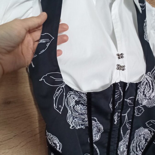 White shirt with corset vest with patterns Thesis size S used