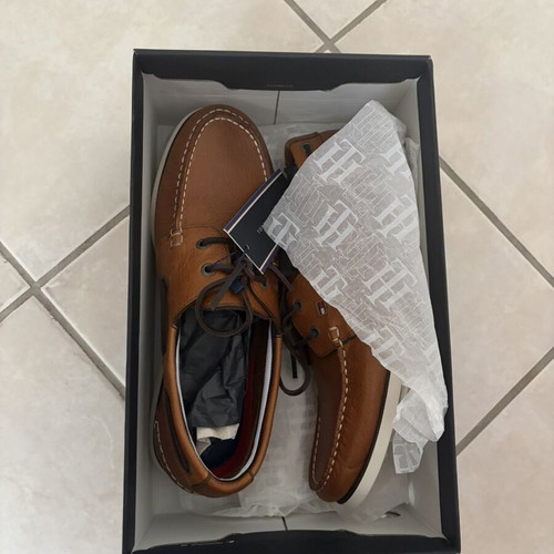 Tommy Hilfiger men's shoes size 43, new, brown moccasins