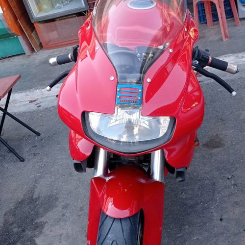 Ducati 750ss 2002 used with freshly painted tank