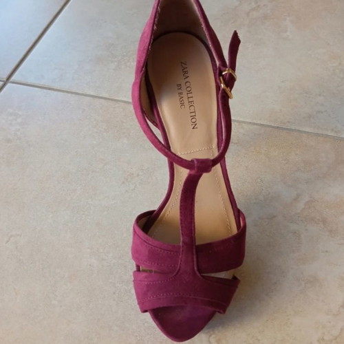 Zara sandals size 36 like new, worn once