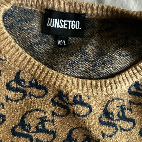 SunsetGo! women's beige pullover like new, size L
