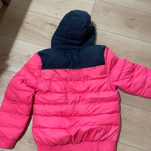 Nike kids jacket used with small stain, size M