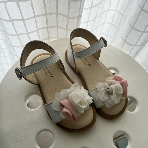 Babywalker baptism sandals size 24 like new, beige and pink