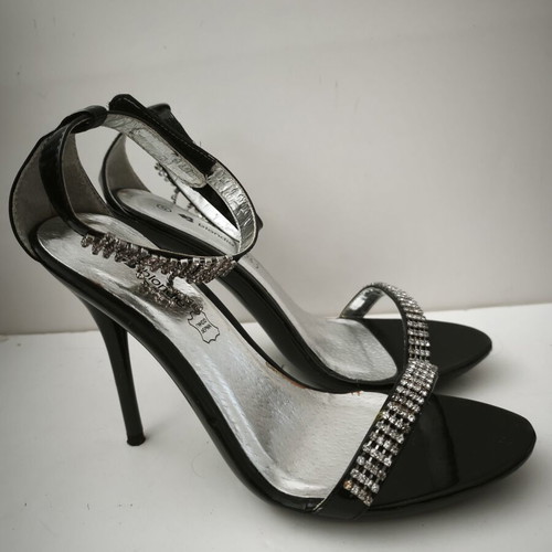 Sandals with rhinestones size 41 like new, black and silver