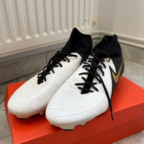 Nike football shoes like new, white and gold, size 45.5