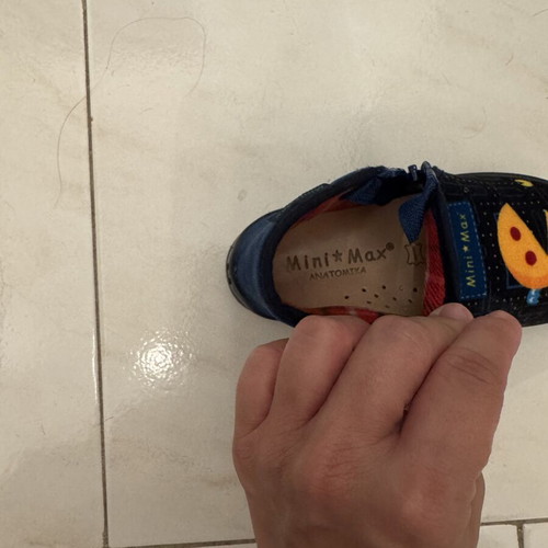 Mini Max Anatomical Baby Slippers Size 26 Like New
