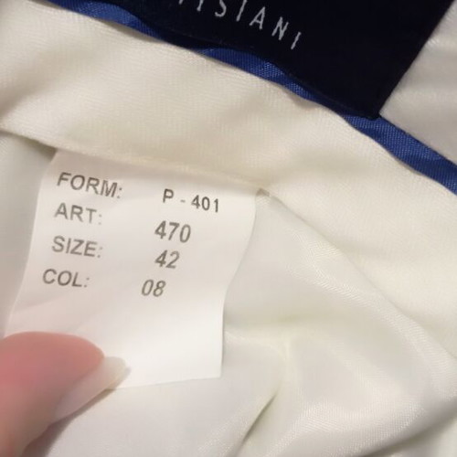 Bitsiani Suit Size 42 like new