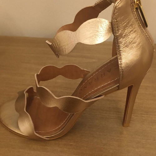 Carrano high sandals like new, gold with zipper, size 38