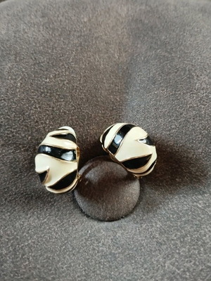 Clip earrings enamel like new, black and white