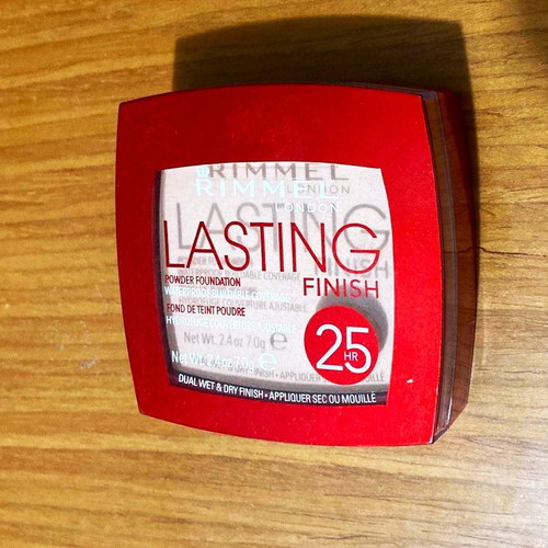 Rimmel London Lasting Finish Foundation in Soft Beige shade