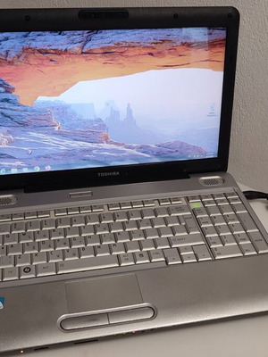 Laptop Toshiba Satellite L500-1EK μεταχειρισμένο με SSD 128GB και 4GB RAM