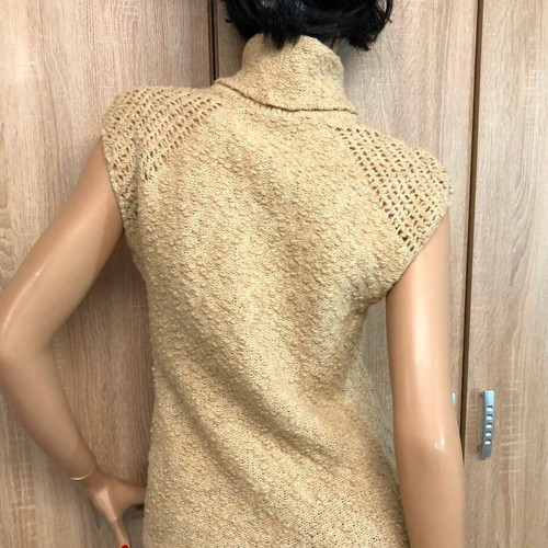 RANNIA Sleeveless Turtleneck Sweater used, size S, beige
