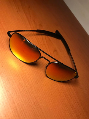 Sunglasses like new with orange/red mirror lenses