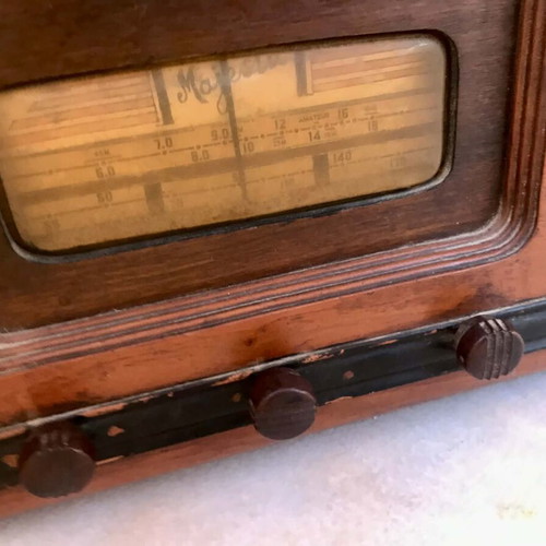 Majestic vintage radio used, wooden cabinet, 1930s-40s