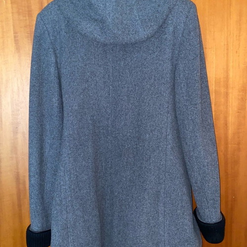 Women's coat used gray with black knitted details