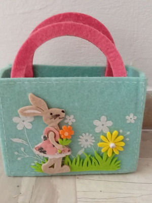 Decorative Easter Basket like new
