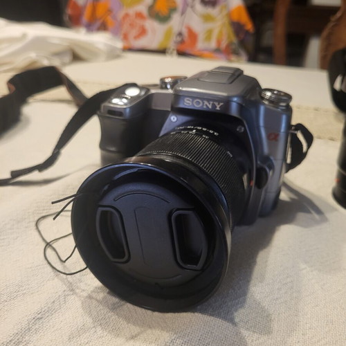 Sony A-100 camera kit used with case and two zoom lenses