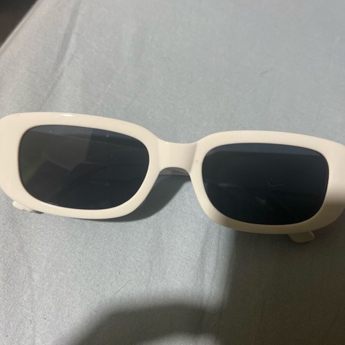Women’s sunglasses unused, white