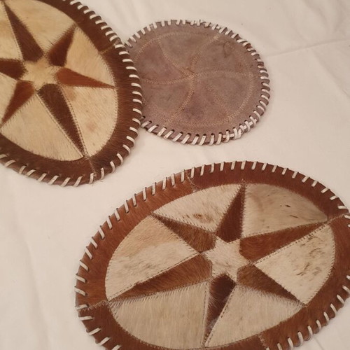 Animal hair decorative placemats, set of 3