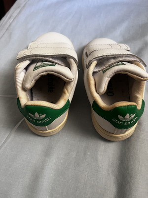 Adidas Stan Smith baby shoes size 21 like new