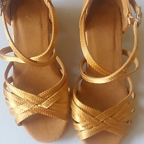 Latin dance shoes for girl size 27 gold color suede and satin like new