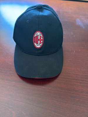 ACM Milan cap like new referee