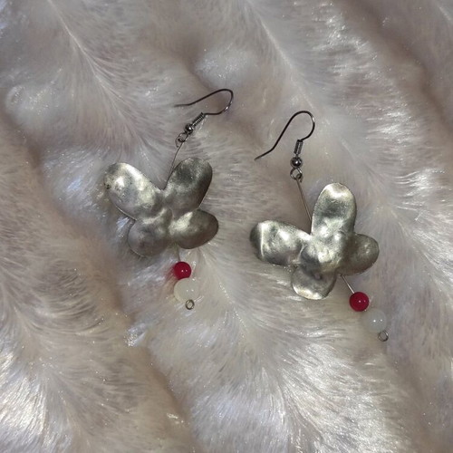 Butterfly women's necklace like new, silver set of 3 pieces
