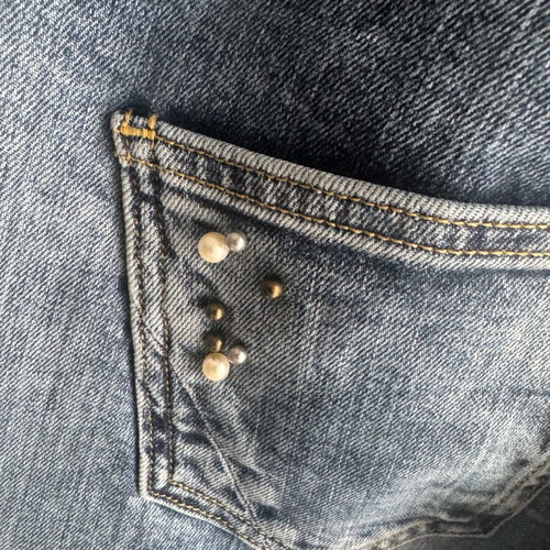 Cropped Guess jeans with decorative beads like new, size 25