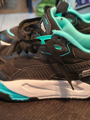 Puma sneakers size 42, multicolor