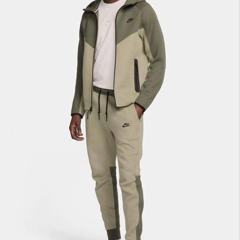 Nike Tech Fleece tracksuit new, size S, multicolor