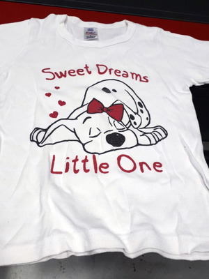 101 Dalmatians kids t-shirt used, size 6-8 years