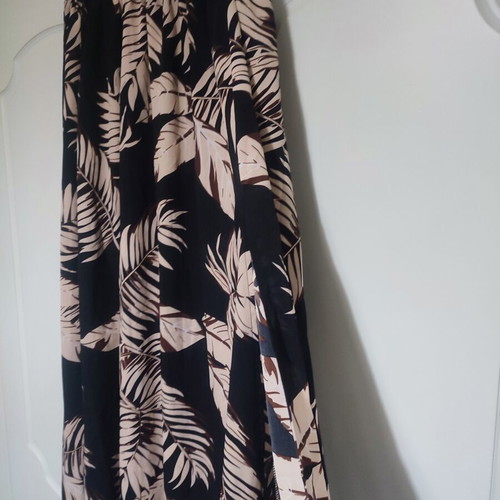 Maxi skirt Shein like new, black and beige, size L
