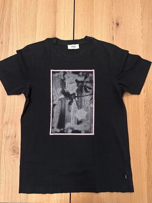 Wesc black T-shirt like new, size M