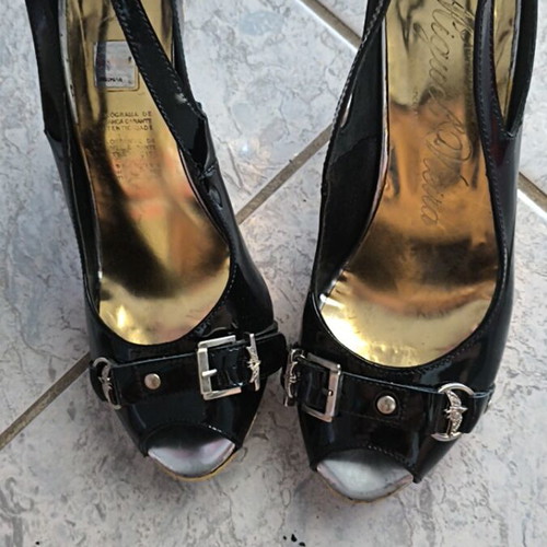 Black and gold pumps, size 37