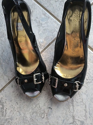 Black and gold pumps, size 37