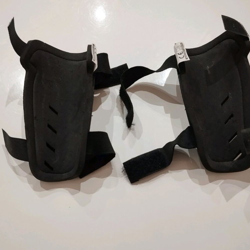Nike shin guards number 1 children used, black