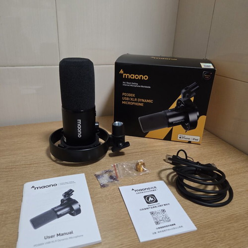 Maono PD300X dynamic microphone with USB-C and XLR, new