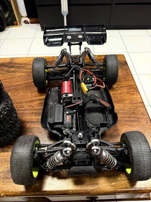 Kyosho Neo 4.0 remote control car like new, complete set